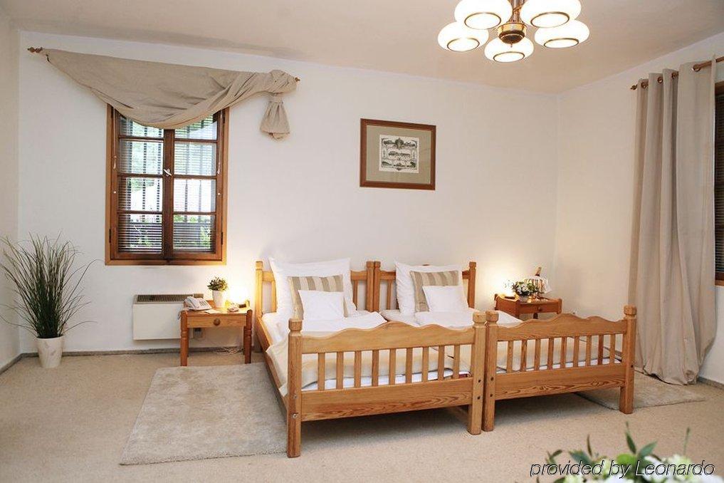 Hotel Noma Residence Zameczek Mysliwski Promnice Kobior Quarto foto